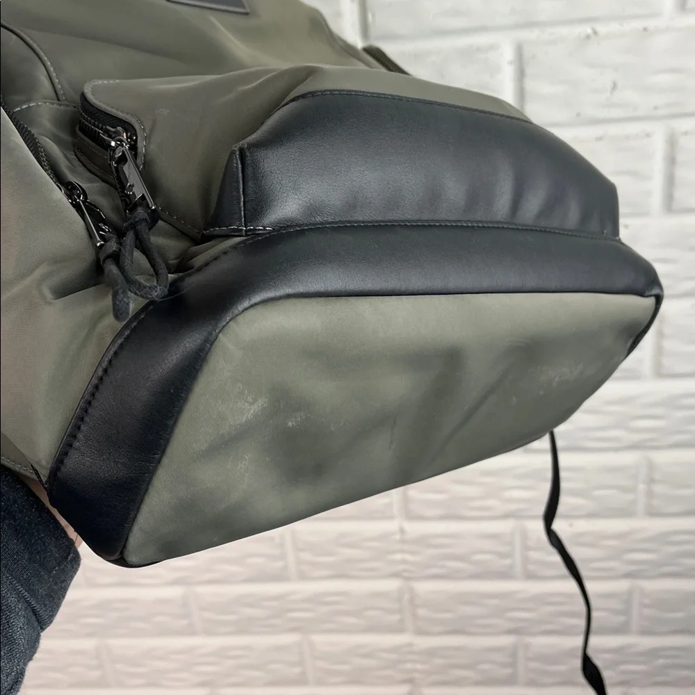 SAMSONIITE BACKPACK GREEN GRAY NYLON WITH BLACK COW LEATHER TRIM LAPTOP TRAVEL